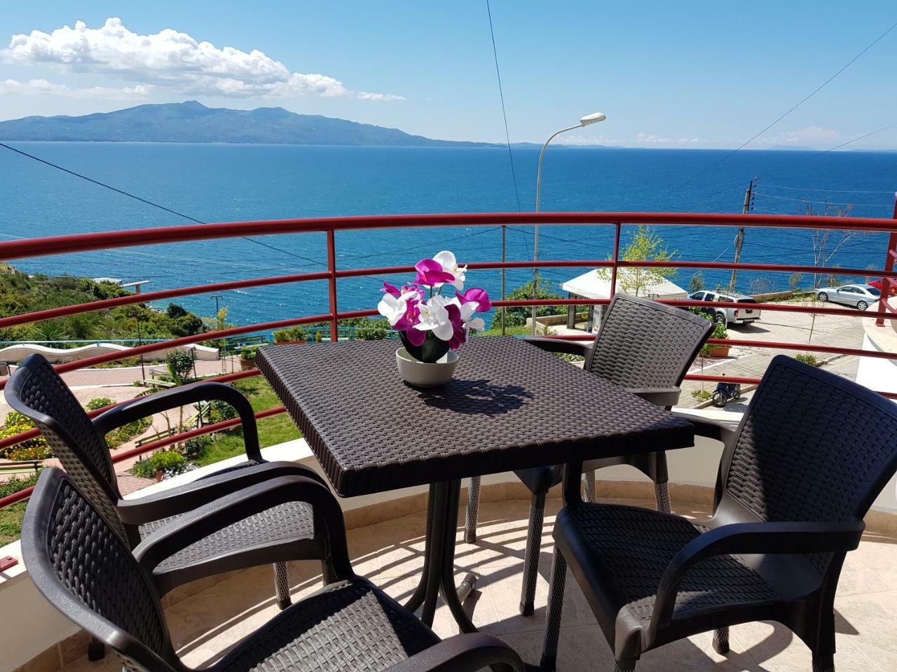 סרנדה Apartment Of Beautiful Dreams Over The Sea מראה חיצוני תמונה